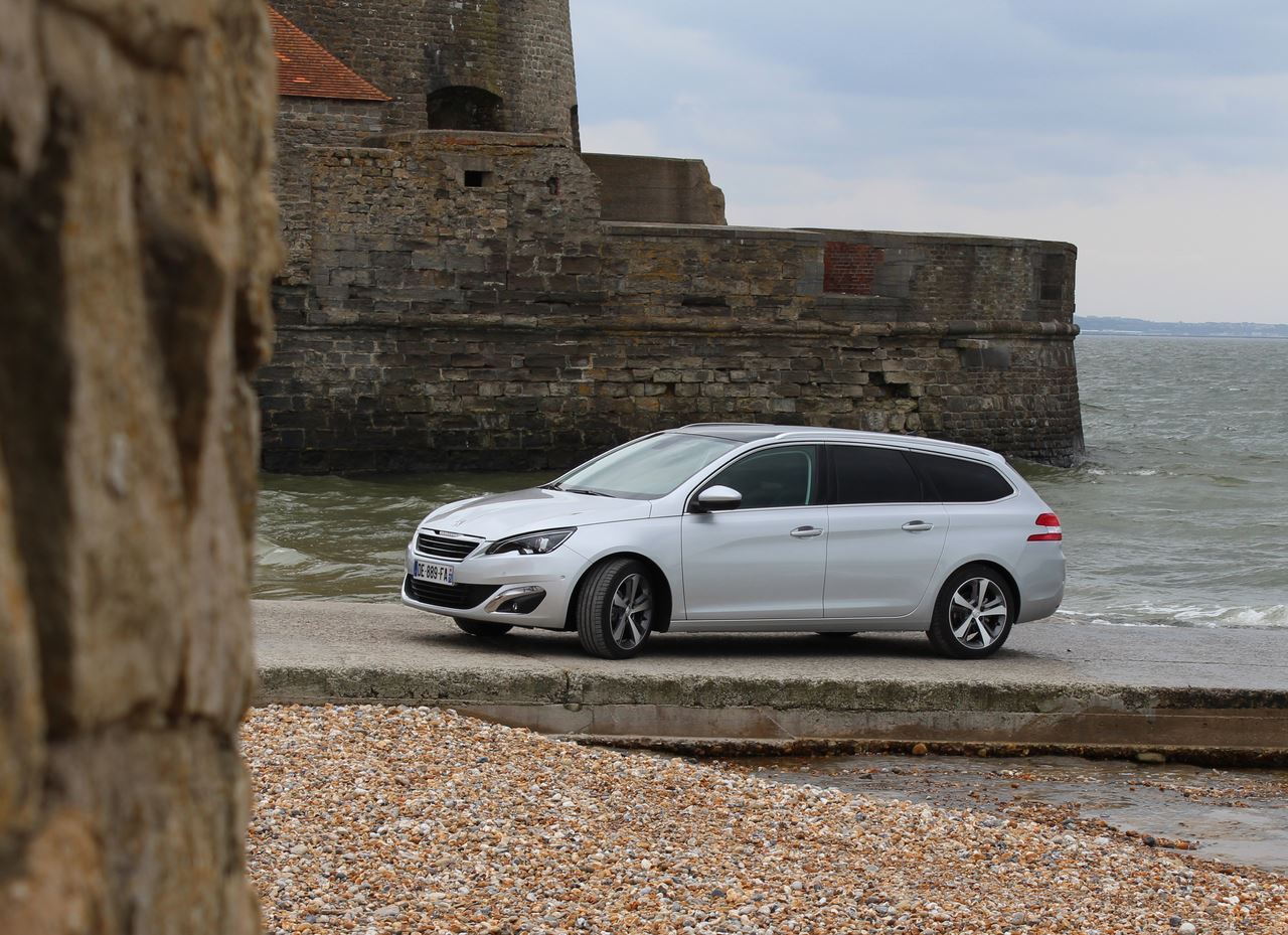 Essai du break Peugeot 308 SW 1.2 e-THP 130