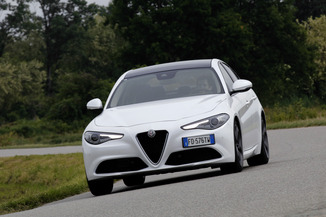Fiche Technique Alfa Romeo Giulia 2 0 Tb 280ch Veloce Q4