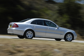 Fiche technique mercedes classe e 320 cdi w211
