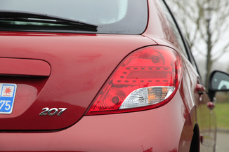 Fiche Technique Peugeot 207 1 6 Hdi Fap Business Pack 5p