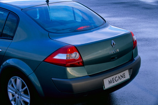 Fiche Technique Renault Megane Classic Ii 1 6 16v Expression Ba 2008