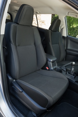 Fiche technique Toyota RAV4 IV 124 D-4D Lounge 2WD - L ...