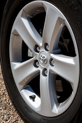 Fiche technique Toyota RAV4 IV 124 D-4D Sport Edition 2WD ...