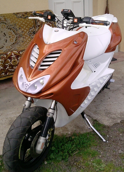 mon scooter peugeot speedake ne demarre plus. Discussions générales sur l