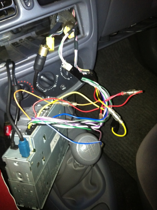 branchement de la remote sur autoradio Equipement et confort Auto Evasion Forum Auto