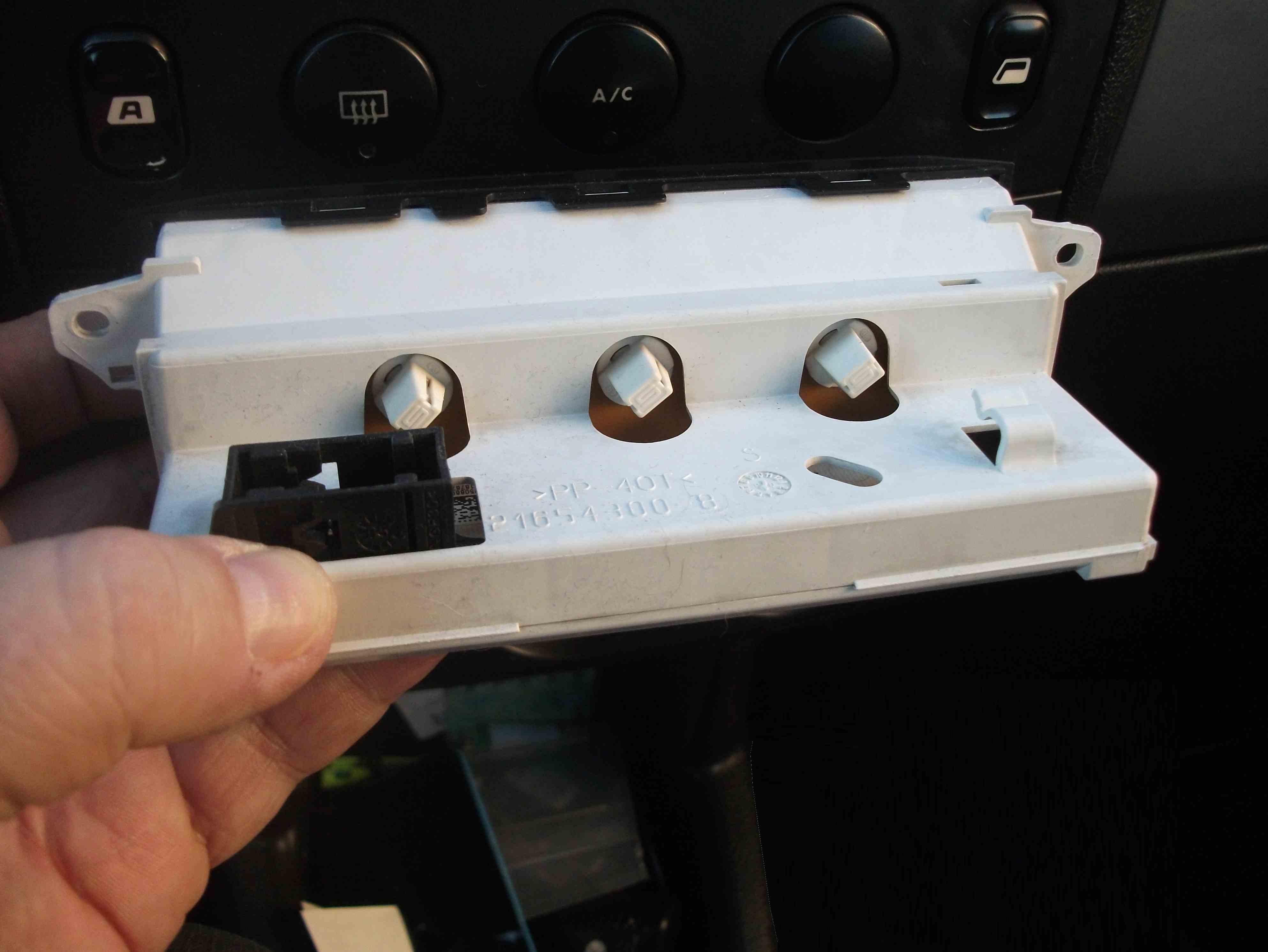 REMPLACEMENT AMPOULES INTÉRIEUR TABLEAU DE BORD Citroen Berlingo