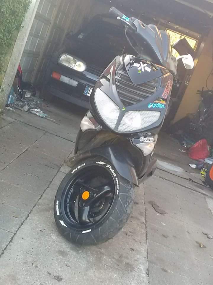 Introducir 42+ imagen scooter qui s