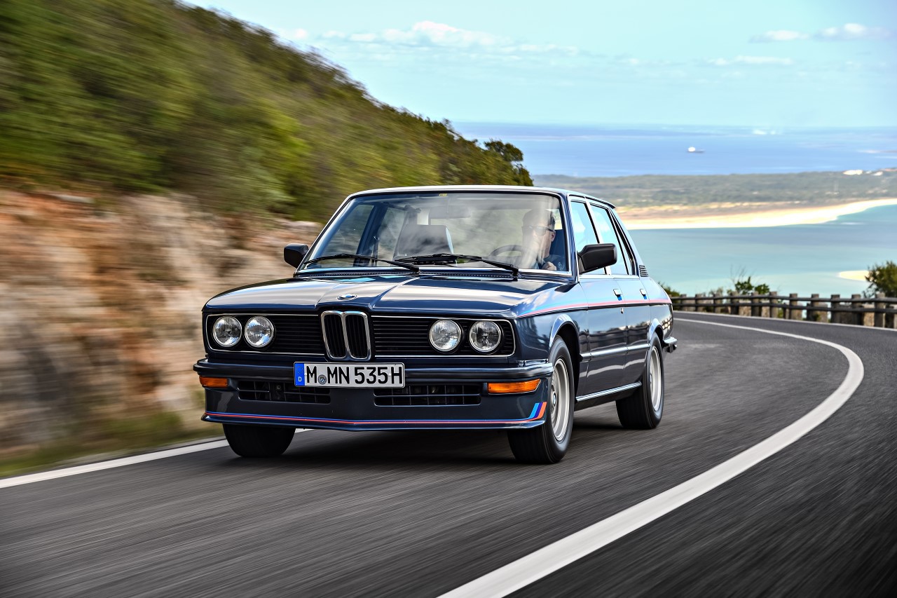 BMW M535i in blue