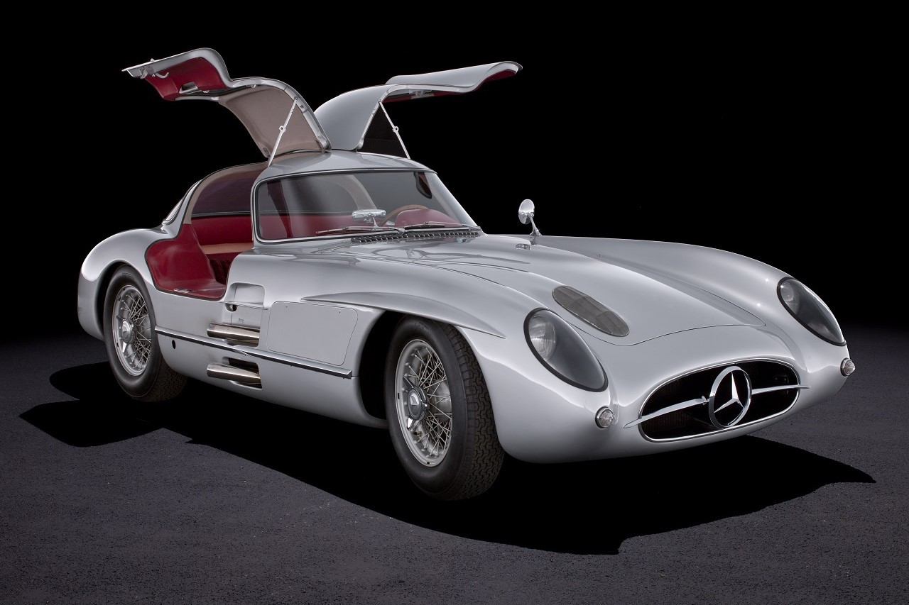 Photo 3 Mercdes 300 SLR Uhlenhaut portes Enchères records. Une Mercedes 300 SLR vendue 135 Photo 3 Mercdes 300 SLR Uhlenhaut portes Enchères records. Une Mercedes 300 SLR vendue 135