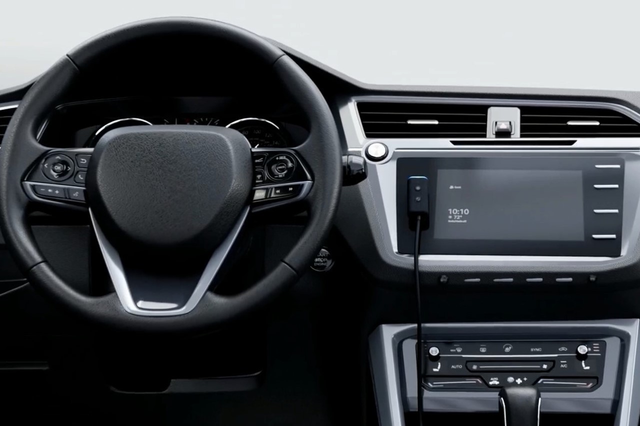 Amazon renouvelle l’Echo Auto, l'assistant vocal Alexa pour voiture