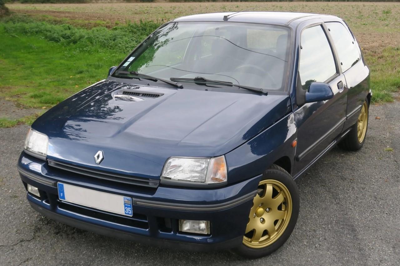 La Renault Clio Williams (1993) avec 420 000 km a été vendue