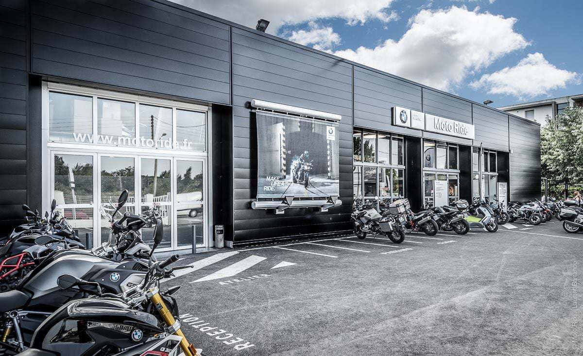 La moitié des concessionnaires automobiles BMW a investi dans la moto