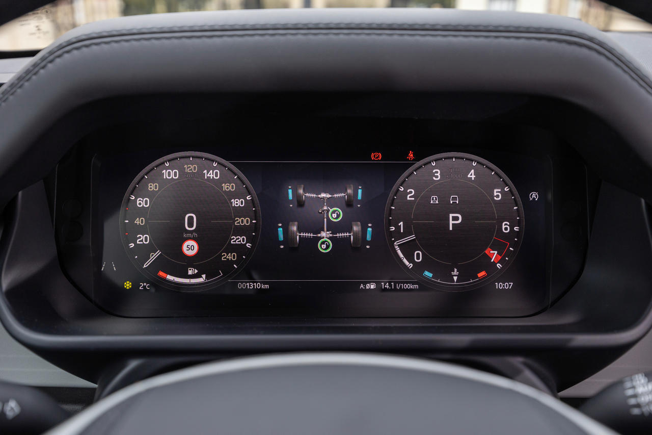 Prix, fiche technique, essai : retrouvez notre avis sur le nouveau Land Rover Defender 130