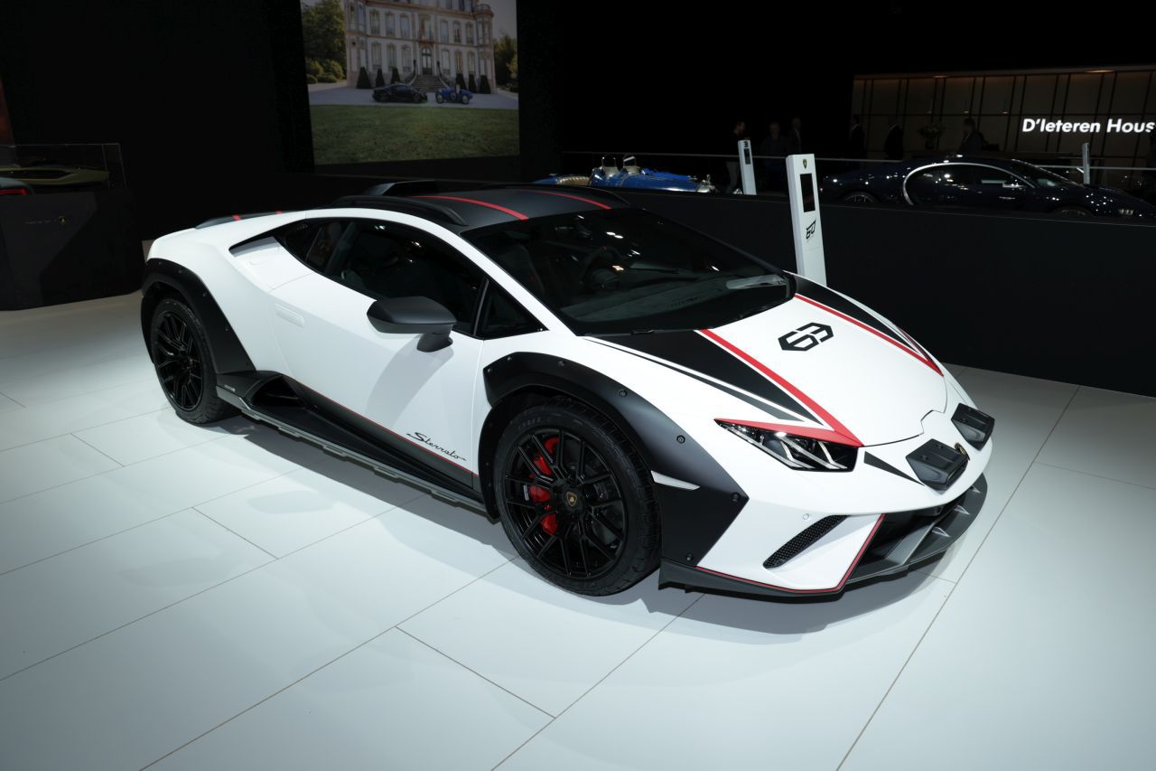 La supercar italienne n est disponible qu à 1 499 exemplaires.