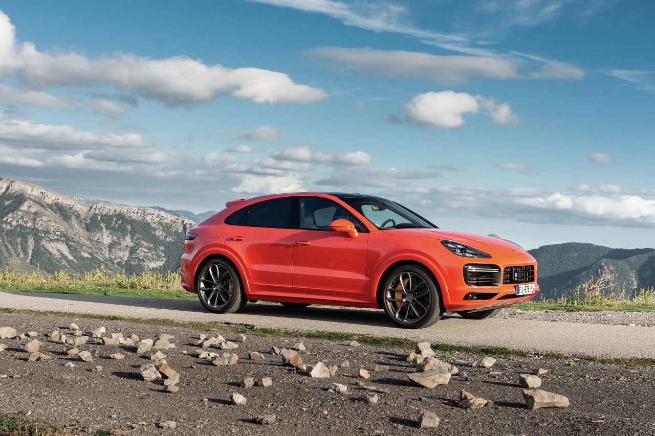 Photo 3 Porsche Cayenne Coupé orange Porsche Cayenne (2023). Le