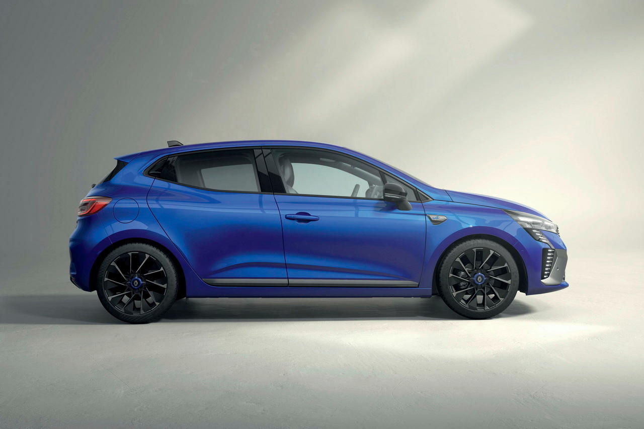 Renault Clio Esprit Alpine vs Clio Techno. Les différences entre les deux versions Renault Clio Esprit Alpine vs Clio Techno. Les différences entre les deux versions