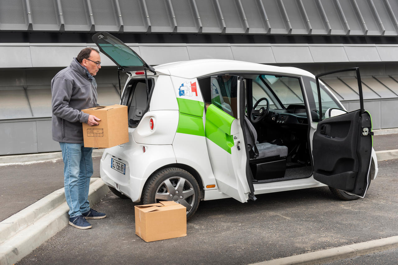 Essai Eon Motors Weez City Pro. Le livreur urbain avec un moteur