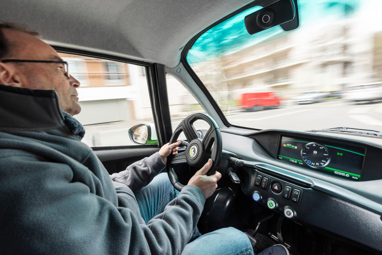 Essai Eon Motors Weez City Pro. Le livreur urbain avec un moteur