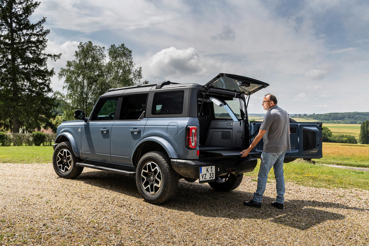 Photo 3 Prix, fiche technique avis et essai du Ford Bronco V6 Essai