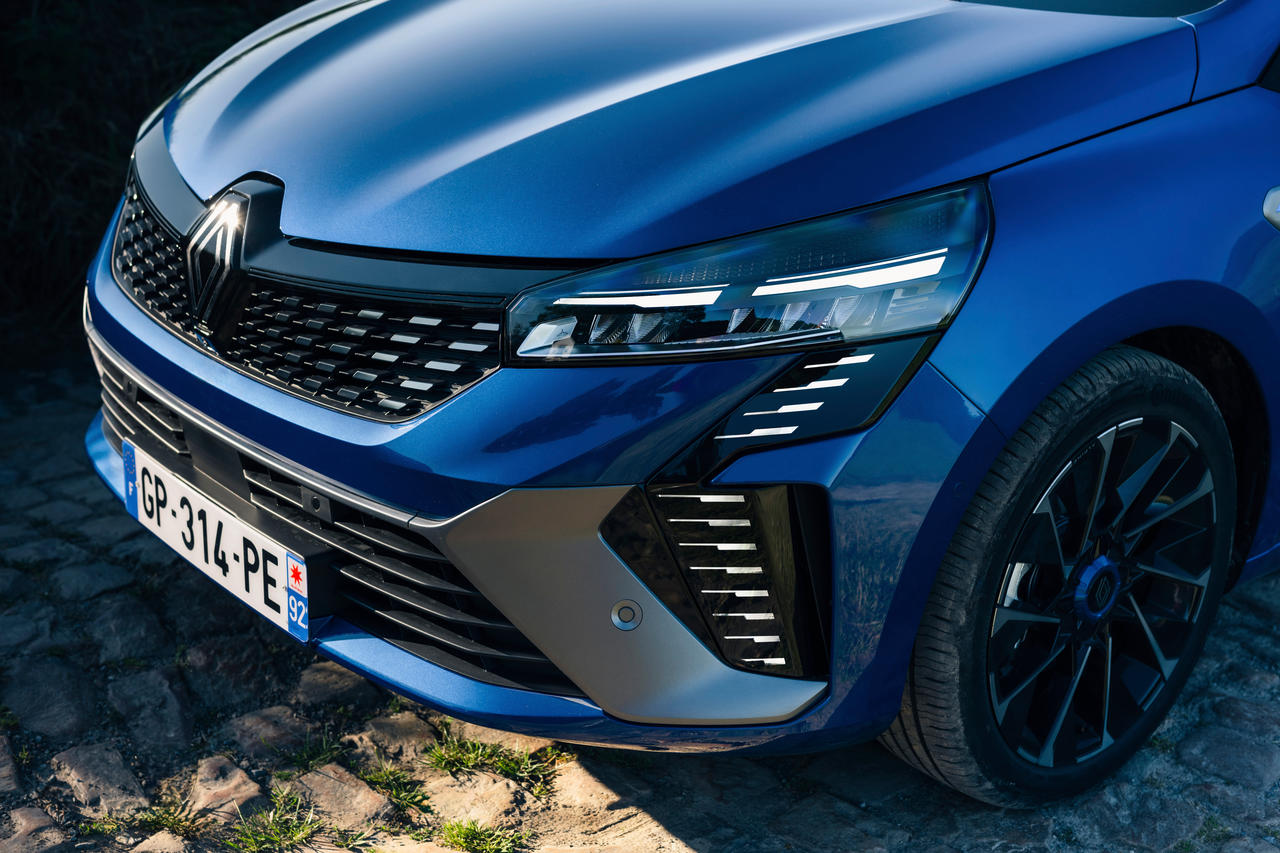 Photo 8 Prix, fiche technique avis et essai Renault Clio hybride 2023