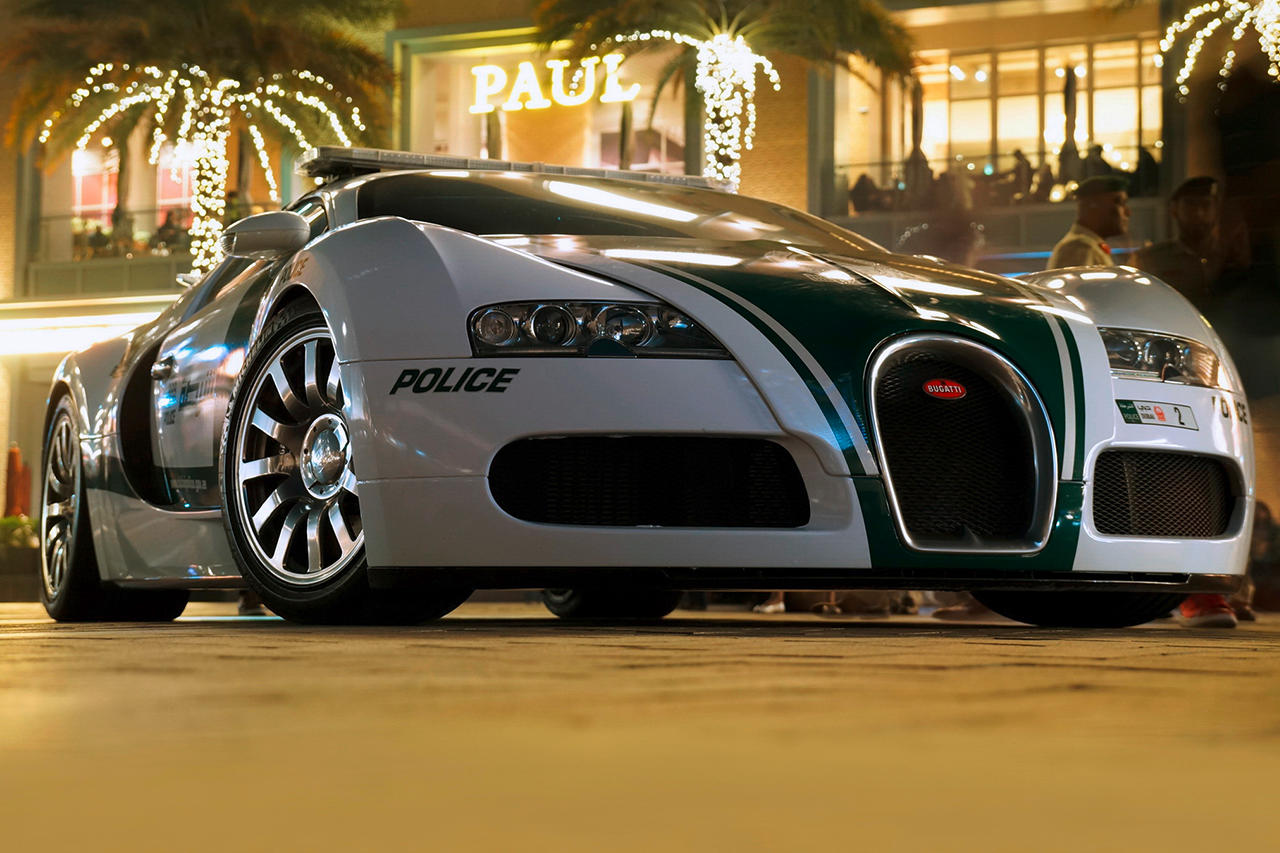 Bugatti Chiron police dubaï