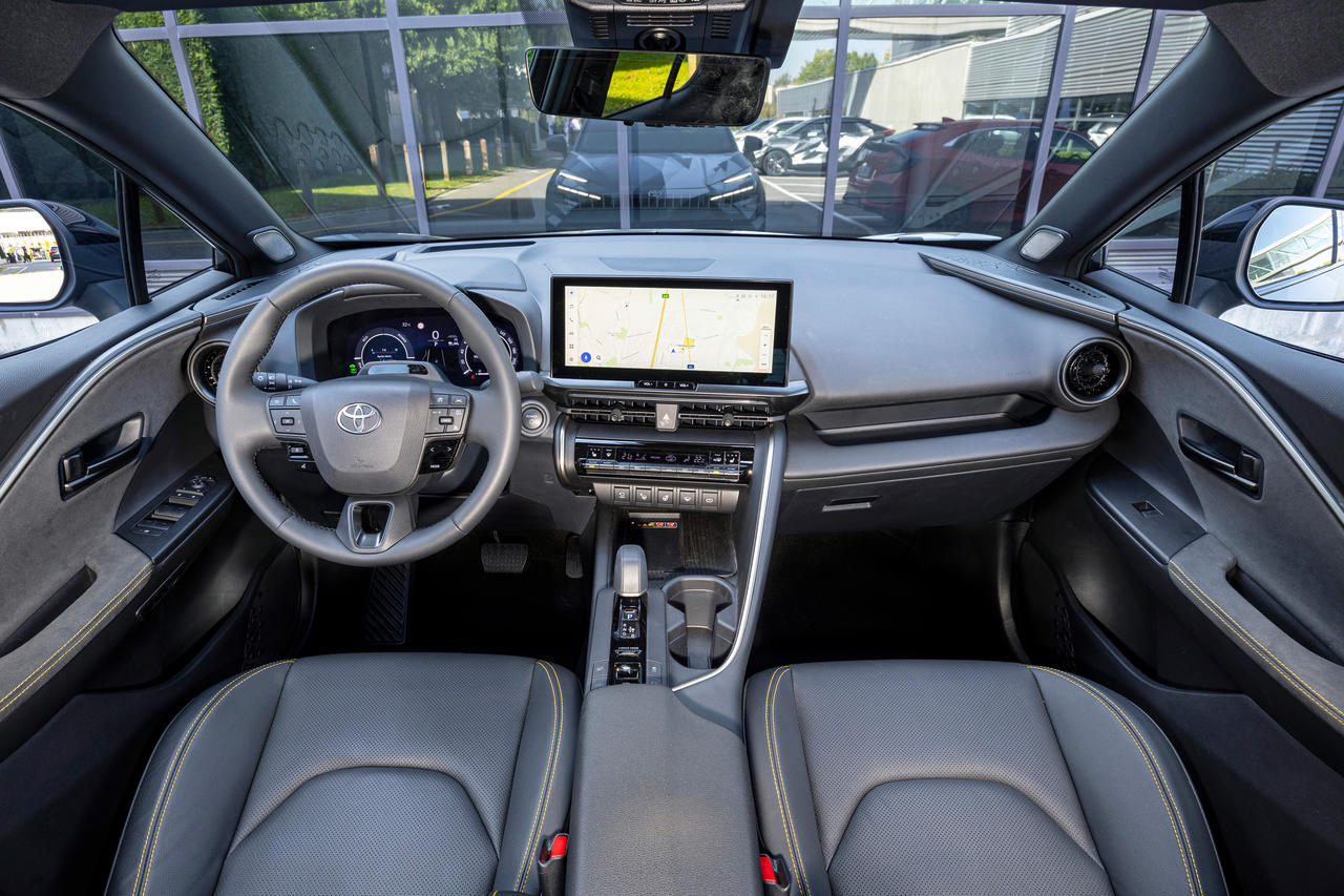 Diaporama et photos Essai Toyota CHR (2024) encore plus