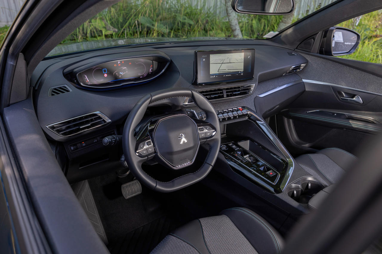 Photo 10 peugeot 3008 hybride 136 prix et consommation Essai