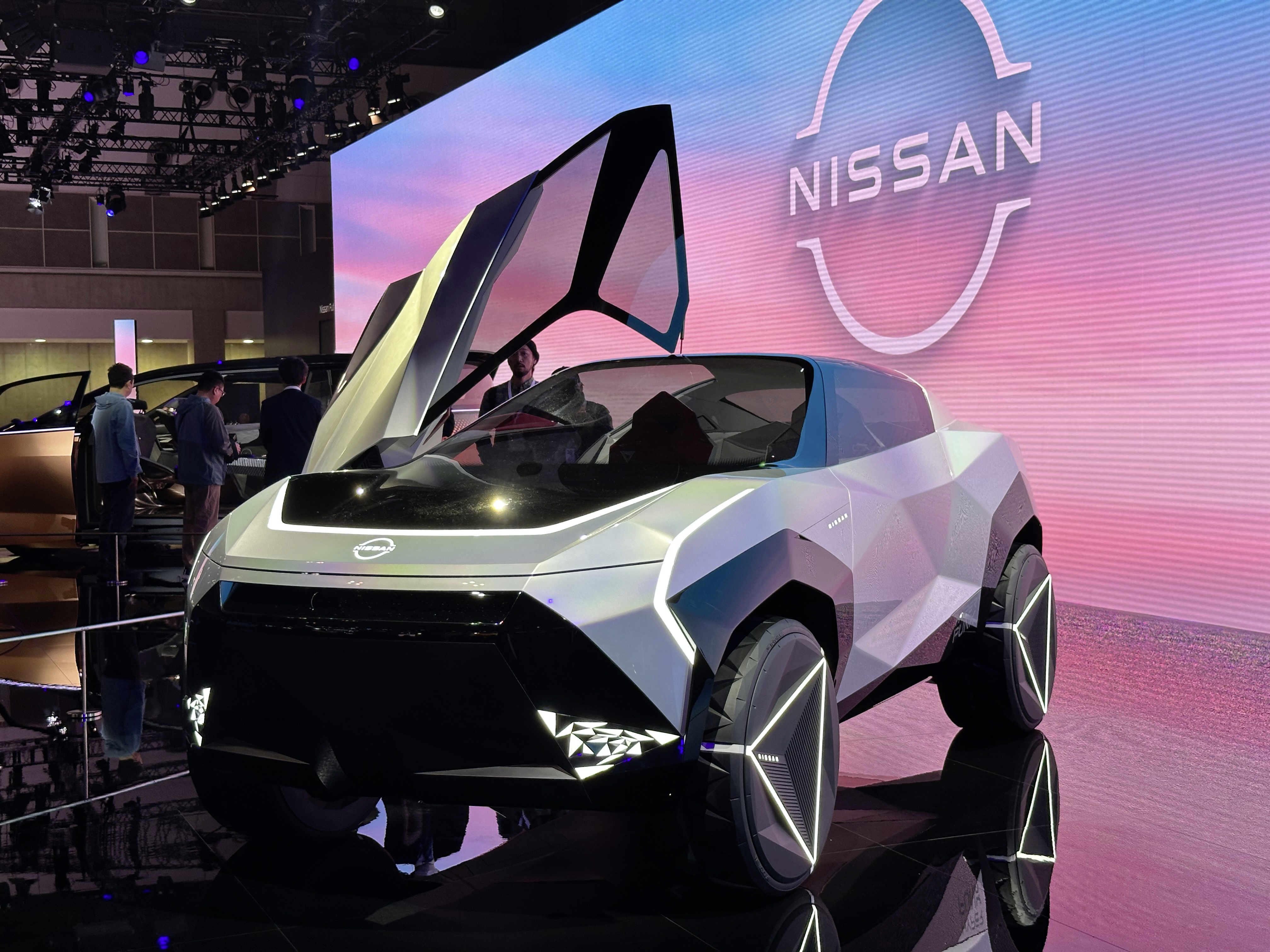 Photo 1 nissan Juke électrique 2026 Nissan sème des indices sur le