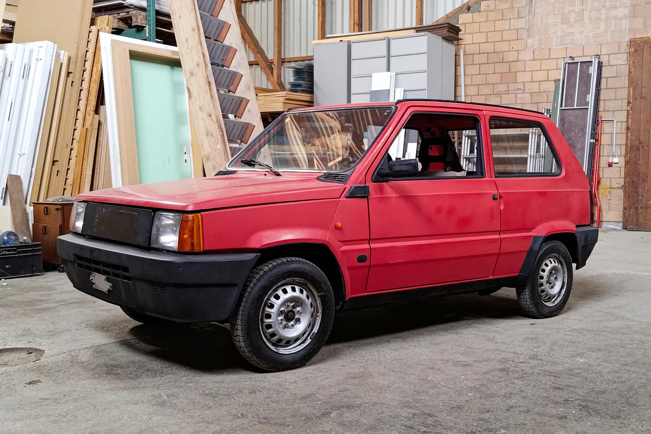 Photo 25 - Fiat Panda Larel rouge - Voitures de collection et ...