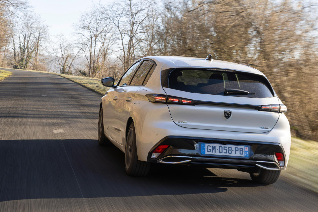 Photo 8 Test Peugeot 308 hybride Essai comparatif Peugeot 308 électrique ou hybride