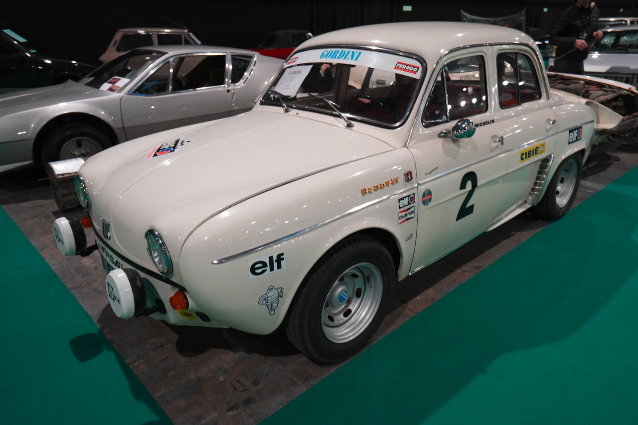 Photo 25 Renault Dauphine Gordini R1091 Rétromobile 2024. Nos
