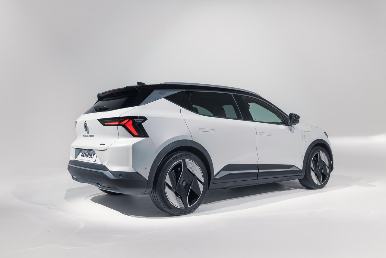 Photo 9 - Renault Scénic E-Tech blanc - Renault, Volkswagen, MG, Tesla