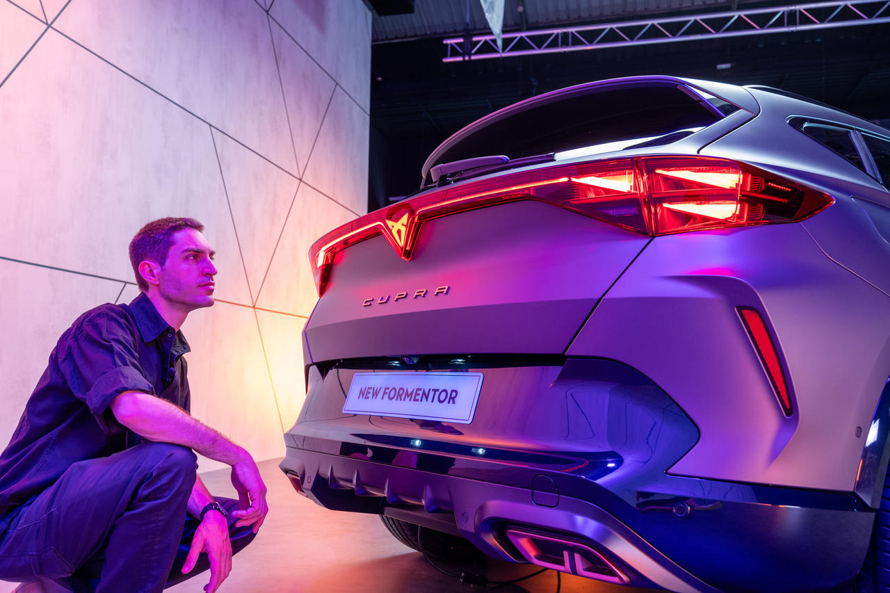 Haisic Neon Personnalisable LOGO Rétroéclairé Pour Commercial, Flottant Métal LED Nom Du Magasin Logo Personnalisé, Grand Neon Logo Dimmable Pour Spa Beauté Studio Vitrine Mural Maison Décoration