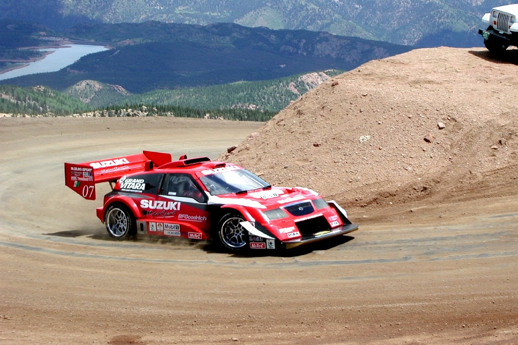 Pikes Peak. La plus mythique des courses de côte en images
