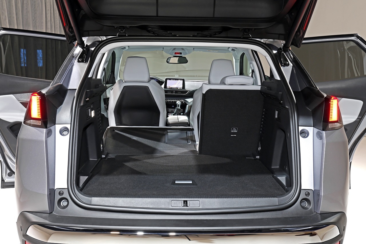 Peugeot 3008 siege arriere clearance