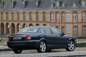 Jaguar X-Type