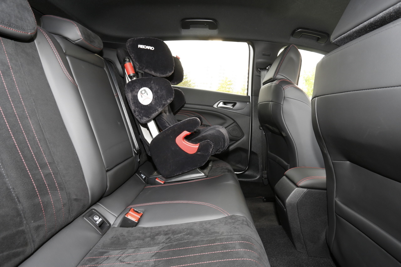 siege auto peugeot