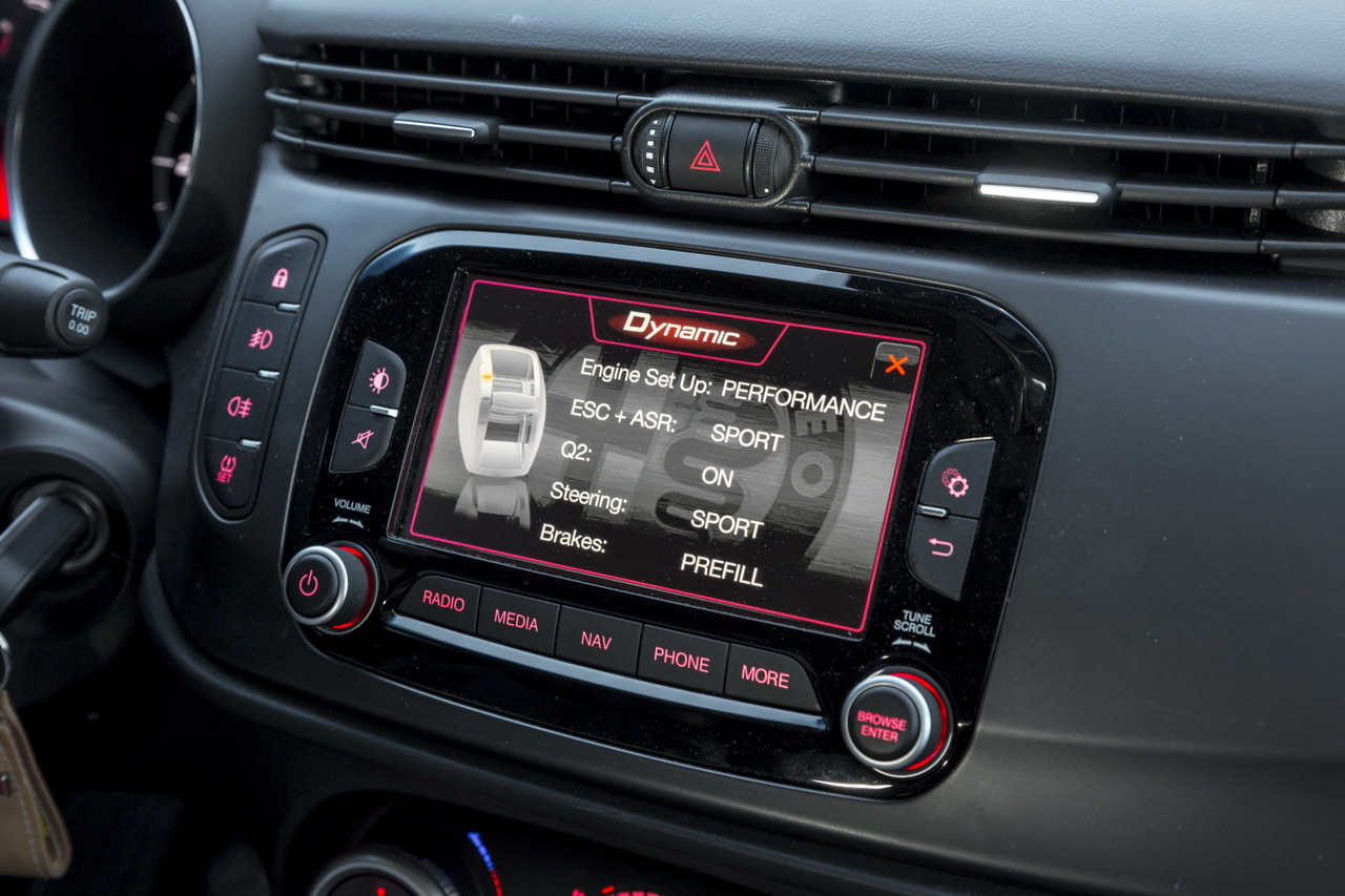 Photo 25 Mode Dynamic du système DNA sur Alfa Romeo Giulietta Essai