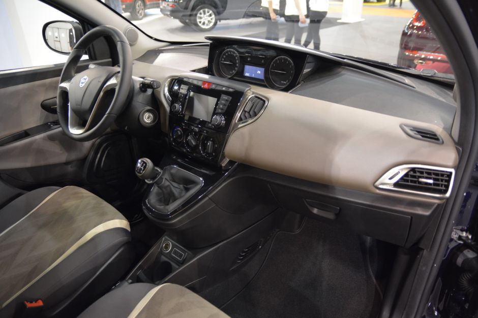 Lancia Ypsilon 2016 : prix et équipement de la nouvelle Ypsilon ... Lancia Ypsilon 2016 : prix et équipement de la nouvelle Ypsilon ...