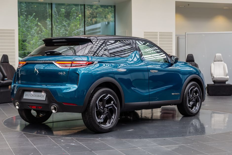 2018-ds3-crossback-03.jpg?width=940&qual