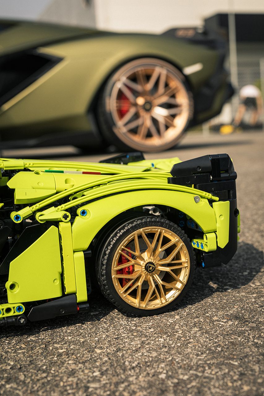 Lego Technic Bugatti Chiron Video Lego Technic présente la Lamborghini Sian - Photo #19 - L'argus