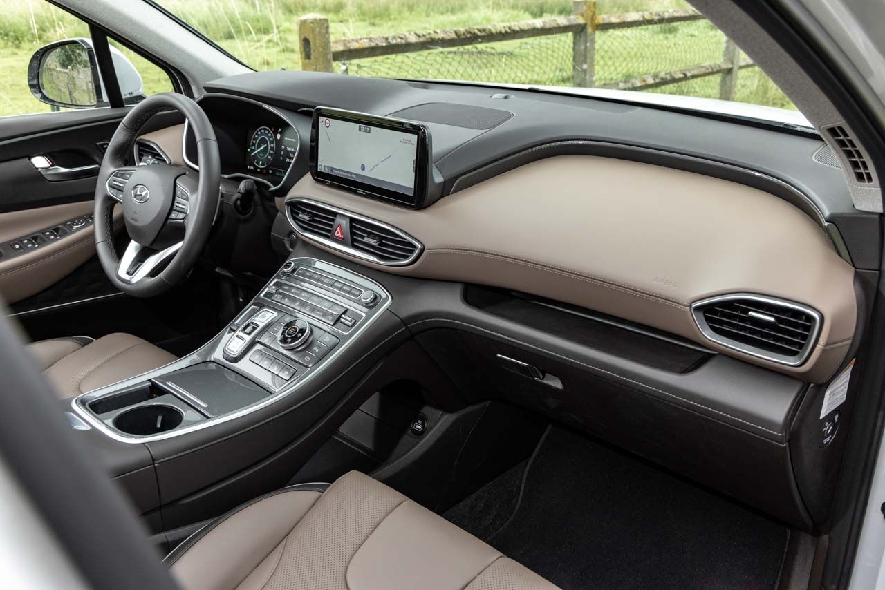 Essai Hyundai Santa Fe hybride rechargeable sept places, zéro malus Essai Hyundai Santa Fe hybride rechargeable sept places, zéro malus