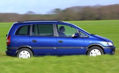 Opel Zafira 2 2 Dti 16v Dvd Voyage En Famille Et En Images
