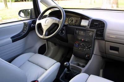 Opel Zafira 2 2 Dti 16v Dvd Voyage En Famille Et En Images Photo 3 L Argus