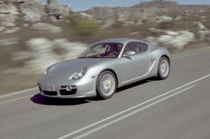 Porsche Cayman S, Audi Q7...