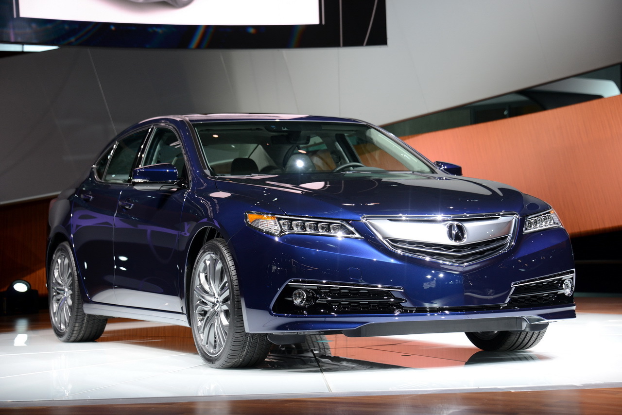 La TLX est une berline de luxe pour le marché américain. Elle est proposée avec 2 moteurs essence : un 2,4 litres de 206 ch et un V6 3,5 litres de 290 ch. Commercialisation prévue pour la fin 2014.