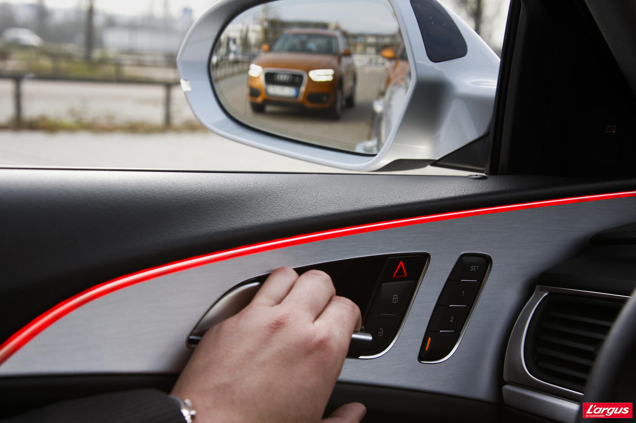 амортизаторы. новая машина рука открывает. ходовая автомобиля. 0 slowed. автоателье в липецке.