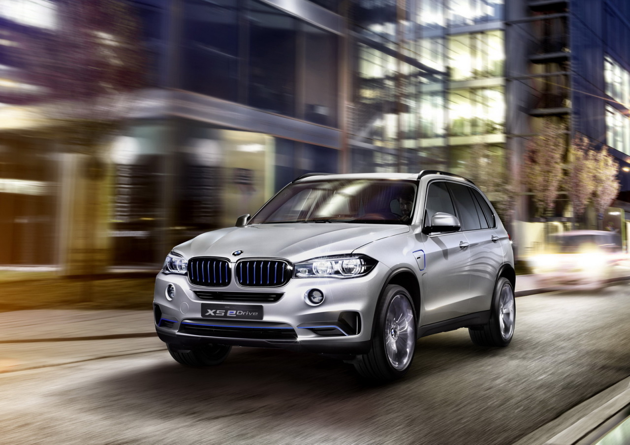 BMW X5 eDrive Concept (2014) le X5 à moteur hybride rechargeable en approche