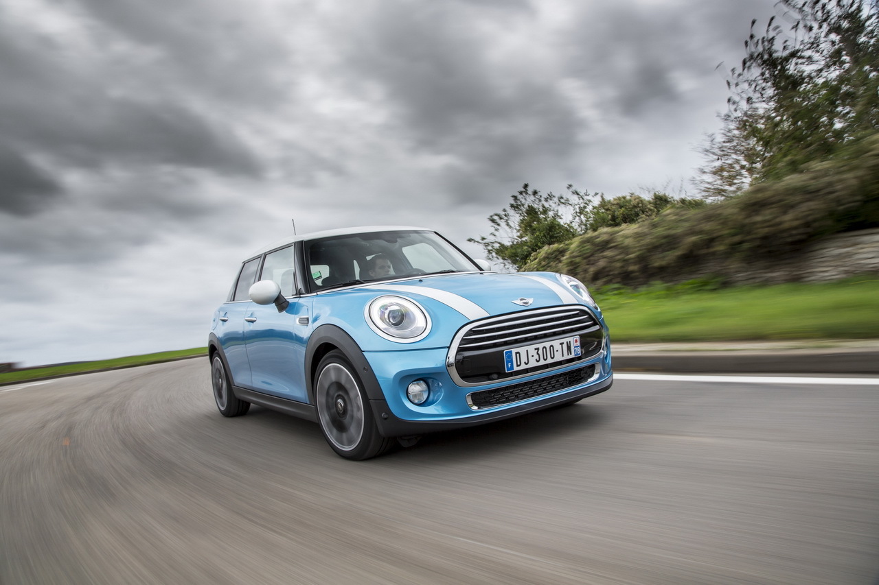 Essai comparatif : Mini Cooper 5 portes vs Audi A1 ...