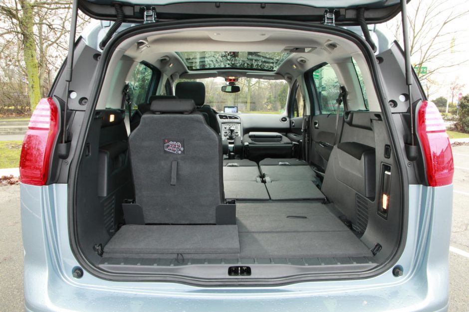 Ford Grand C Max Tdci 140 Et Peugeot 5008 Hdi 150 Photo 8 L Argus